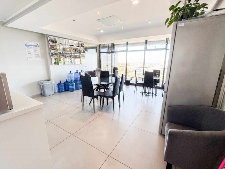 To Let Commercial Property for Rent in Plattekloof Western Cape